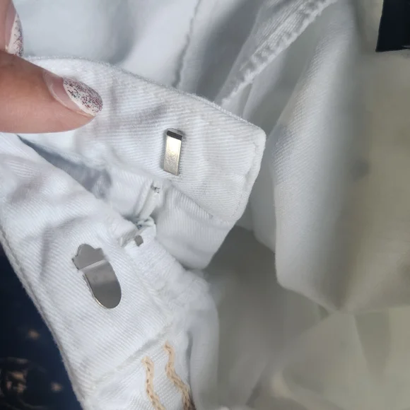 Vintage Ralph Lauren White Shorts. Size 8. RN 67635 - Picture 14 of 15